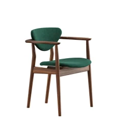 109 Armchair, valnød af Finn Juhl