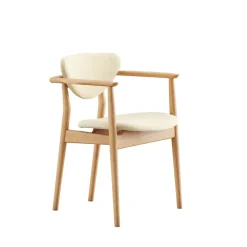 109 Armchair, valnød af Finn Juhl