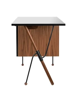 62 Desk fra GUBI