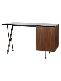 62 Desk fra GUBI