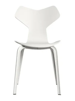 4130 Grand Prix med træben af Arne Jacobsen