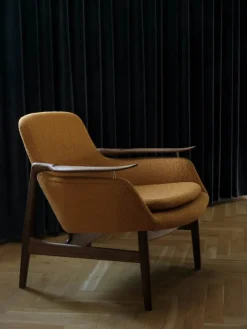 53 Lænestol, eg olie af Finn Juhl