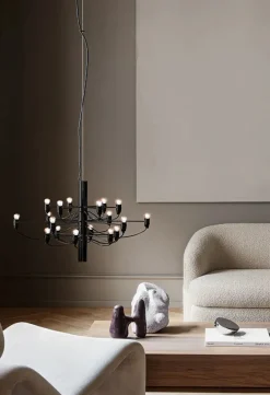 2097/18 Lysekrone fra Flos