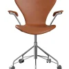 3217 Serie 7 Kontorstol af Arne Jacobsen