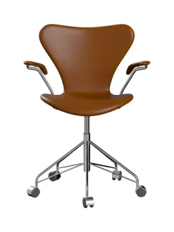 3217 Serie 7 Kontorstol af Arne Jacobsen