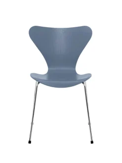 3107 Serie 7 stol i farvet ask af Arne Jacobsen