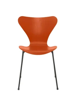 3107 Serie 7 stol i farvet ask af Arne Jacobsen