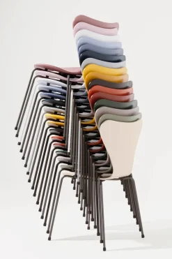 3107 Serie 7 stol lakeret af Arne Jacobsen