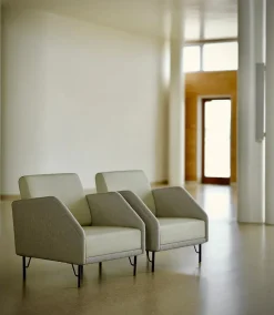 77 Stol, valnød af Finn Juhl