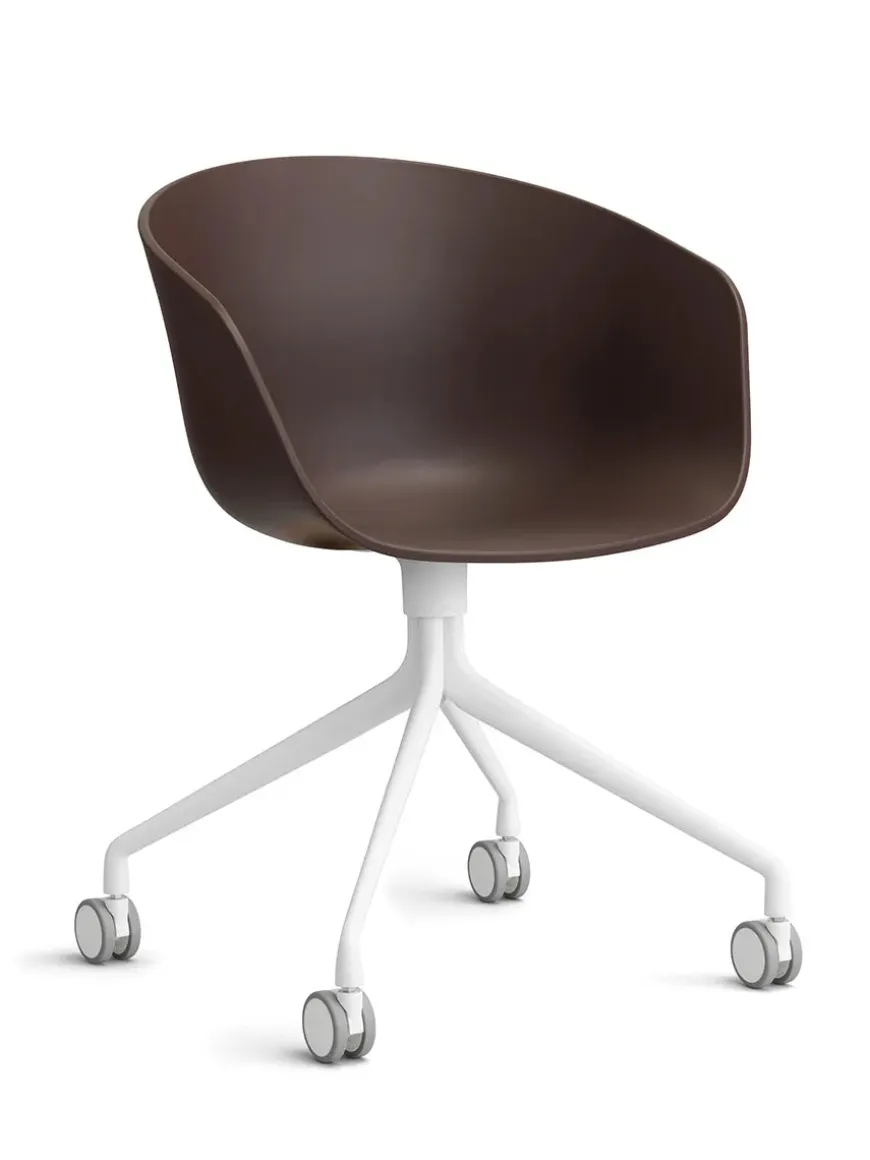 About a Chair AAC24 fra Hay