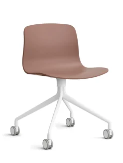 About a Chair AAC11 fra Hay