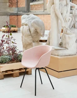 About a Chair AAC27 fra Hay