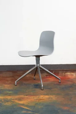 About a Chair AAC14 fra Hay