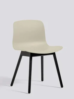 About a Chair AAC12 fra Hay