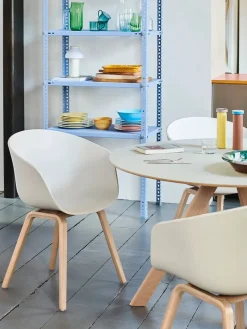 About a Chair AAC23 fra Hay