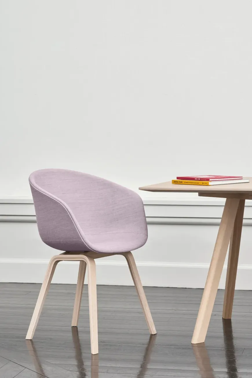About a Chair AAC23 fra Hay