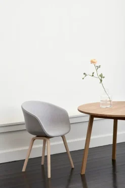 About a Chair AAC23 fra Hay