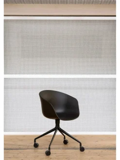 About a Chair AAC20 fra Hay