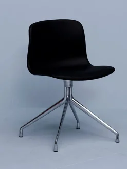 About a Chair AAC10 fra Hay