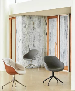 About a Chair AAC155 fra Hay