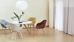 About a Chair AAC155 fra Hay