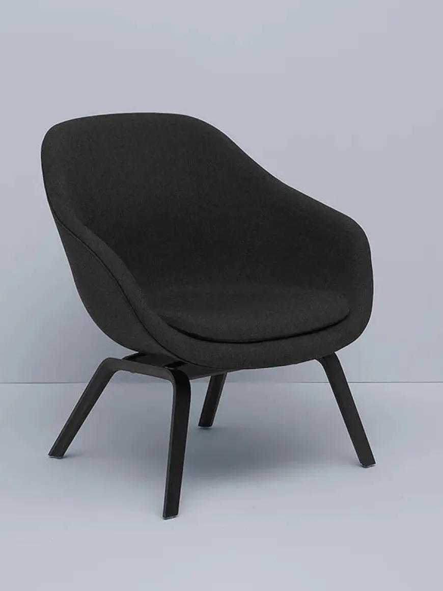 About a Lounge Chair low AAL82 fra Hay