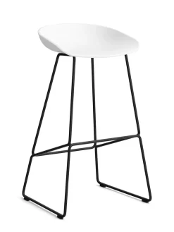 About a Stool AAS39 fra Hay