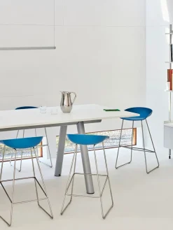 About a Stool AAS39 fra Hay