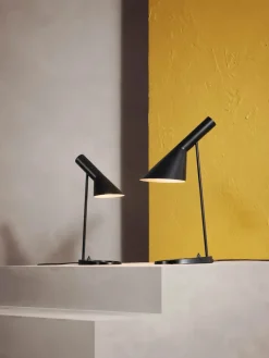 AJ Mini bordlampe fra Louis Poulsen