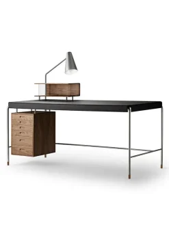 AJ52 Society Table fra Carl Hansen & Søn