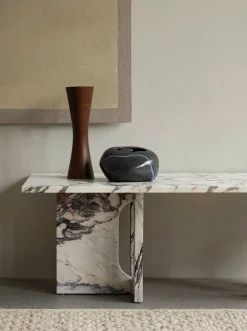 Androgyne Lounge Table, grey galaxy marble/wood fra Audo Copenhagen