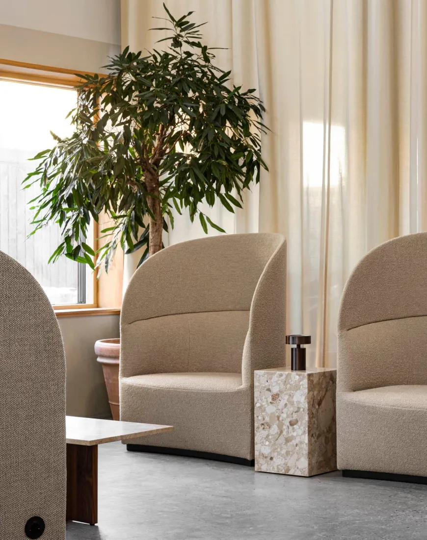 Androgyne Lounge Table, Wood fra Audo Copenhagen