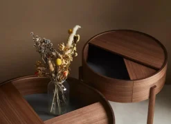 Arc Side Table fra Woud