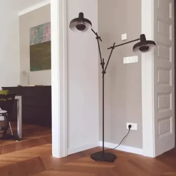 Arigato AR-FP gulvlampe fra Grupa