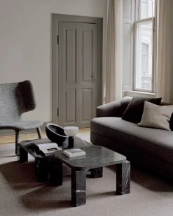 Atlas Sofabord 820x820, Smoked Oak fra New Works