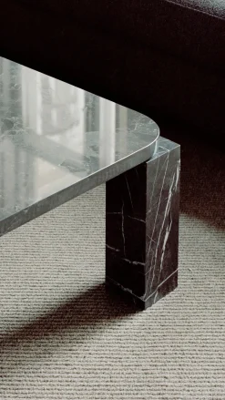 Atlas Sofabord 820x820, Smoked Oak fra New Works