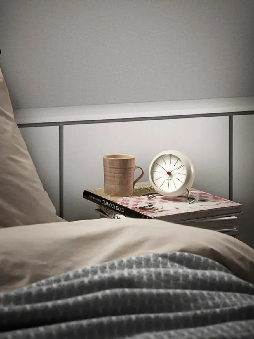 Bankers Bordur, hvid af Arne Jacobsen