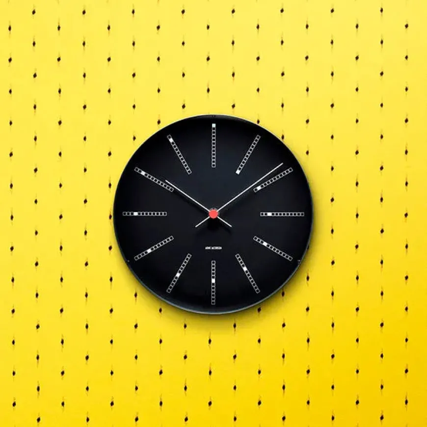 Bankers club vægur af Arne Jacobsen i sort (Ø: 29)