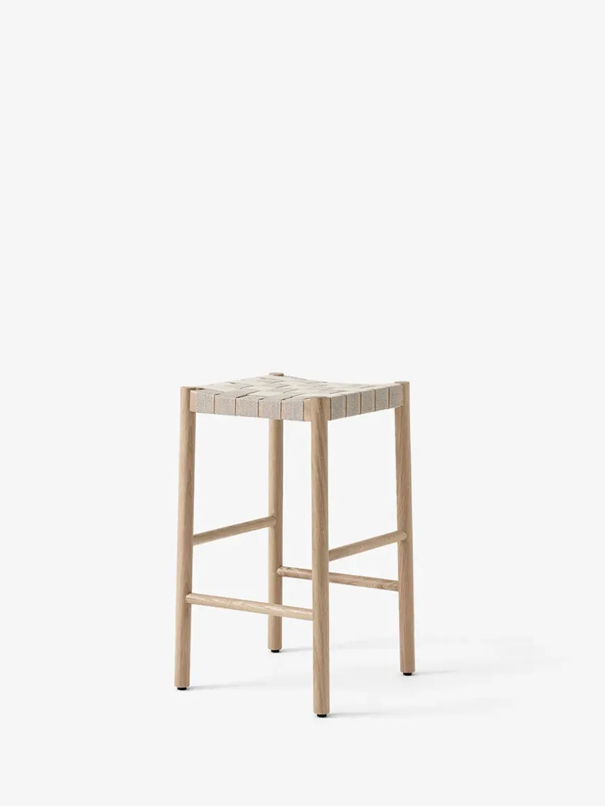 Betty barstol TK7 fra &Tradition