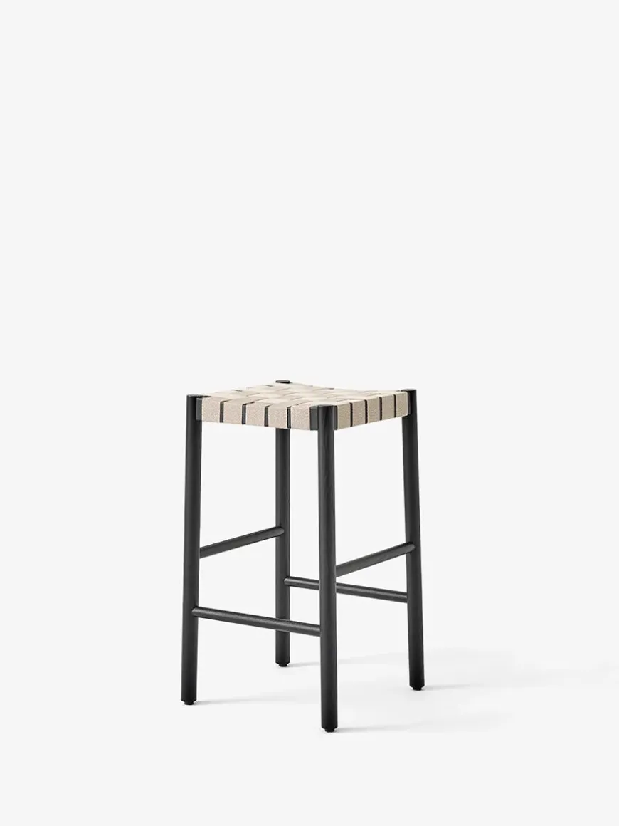 Betty barstol TK7 fra &Tradition