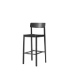 Betty TK15 Bar Chair fra &Tradition