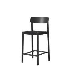 Betty TK12 counter barstol fra &Tradition