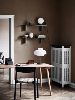 Betty TK1 spisebordsstol fra &Tradition