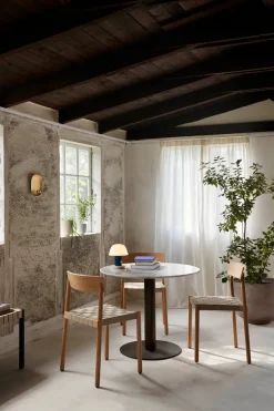 Betty TK1 spisebordsstol fra &Tradition