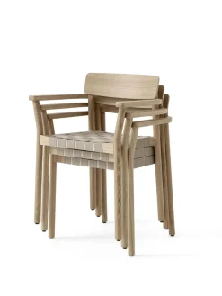 Betty TK9 Spisebordsstol, røget eg fra &Tradition