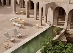 BM5868 Bord af Børge Mogensen