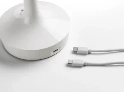 Bon Jour Unplugged – portable bordlampe fra FLOS