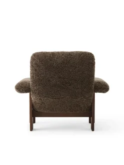 Brasilia Lounge Chair, Dark Stained Oak Sheepskin Root fra Audo Copenhagen