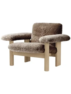 Brasilia Lounge Chair, low back, sheepskin fra Audo Copenhagen