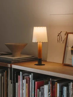 Básica M1 Bordlampe fra Santa and Cole